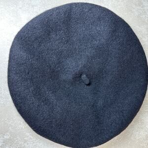 Vintage Black Wool Beret Hat – French Parisian Style Unisex Accessory